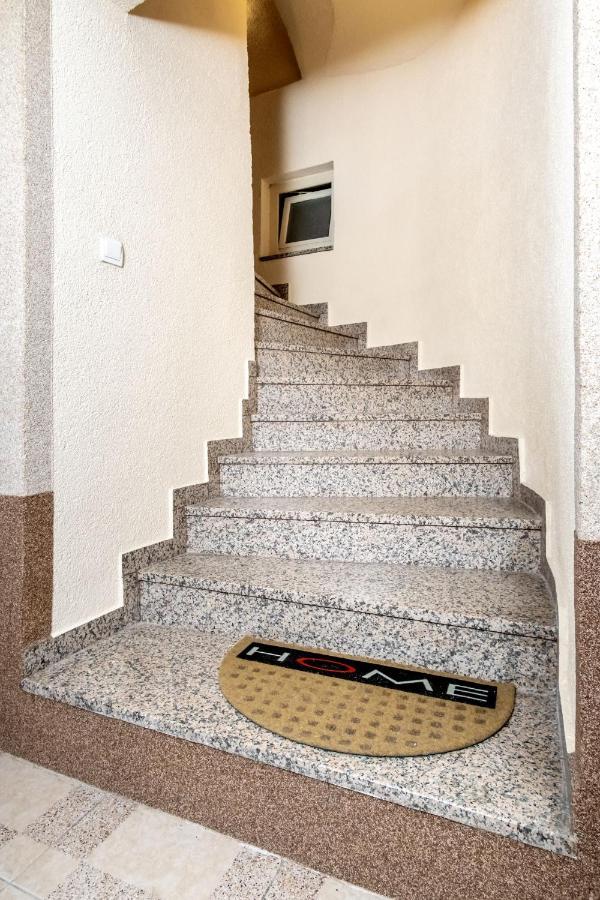 Апартаменты Zollus House Tvrda Осиек Экстерьер фото